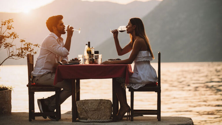 Dining Etiquette 101: Mastering The Basics For A Flawless Dinner Date